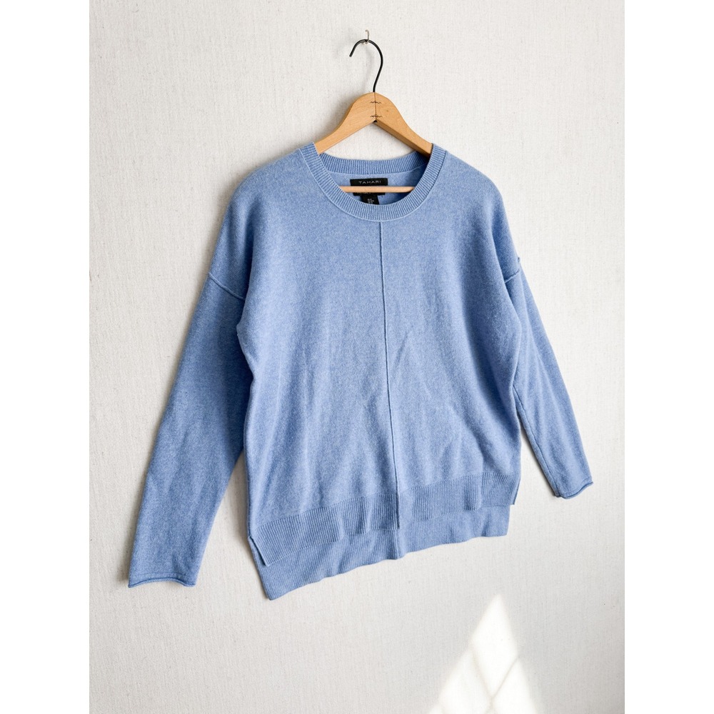 Tahari Pure Luxe 100% Cashmere Sweater Light Blue Crew Neck Seam Detail Medium - Picture 3 of 4